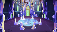 Twilight alone in the throne room S8E6