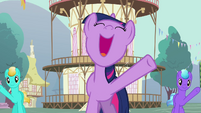 Twilight singing "everything is certainly" S03E13