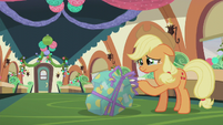 Applejack in happy tears S5E20