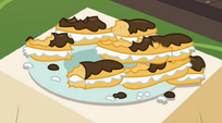 EClairs eaten S2E24