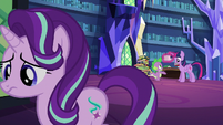 Starlight Glimmer leaving the library S6E21