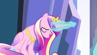 Princess Cadance wary S3E1