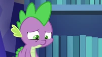 Spike looking very bewildered S6E15
