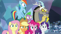 Discord and ponies witnessing the battle S9E25