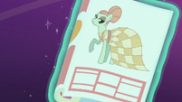 Model pony in a magazine S6E21