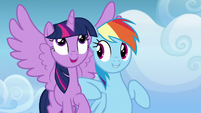 Rainbow Dash nudging Twilight with her elbow S6E24