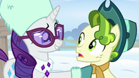 Rarity lets Pistachio keep the hat MLPBGE