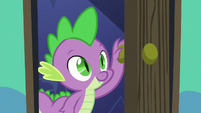 Spike enters Starlight Glimmer's bedroom S6E21