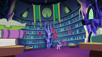 Twilight Sparkle in the castle library S7E14