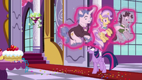 Twilight levitates committee out of the ballroom S9E13
