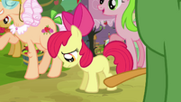 Babs about to spin Apple Bloom S3E08