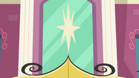 Decorative star over Canterlot High entrance EGFF