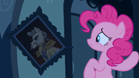 Pinkie Pie looking at dislodged portrait S2E24
