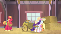 Rarity pulling a wagon S4E13