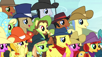 Spectator ponies moved by Trouble Shoes' words S5E6