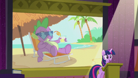 Spike's beach vacation photo S5E25