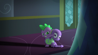 Spike holding his unfinished 2nd head S5E21