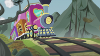 The Friendship Express traveling S5E8