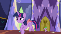 Twilight Sparkle chases after Flurry Heart S7E3