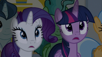 Twilight and Rarity listen to announcement S8E16