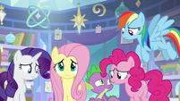 Rest of Twilight's friends also scared S9E25