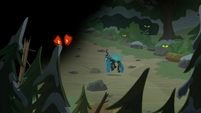 Shadows frightened of Queen Chrysalis S9E8