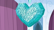 The Crystal Heart cracks S6E1