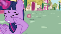 Twilight levitating spit wad S4E21