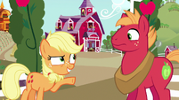 Young Applejack getting an idea S6E23