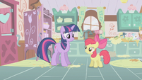 Apple Bloom and Twilight Sparkle S01E12