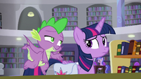 Spike with an 'I told you so' face S9E5
