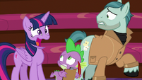 Twilight Sparkle awkwardly "yeah!" S8E7