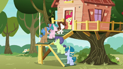 Apple Bloom sees line of foals outside the clubhouse S7E21