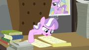 Diamond Tiara reading second paper S2E23