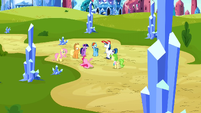 Main ponies and Peachbottom zoom out S3E12