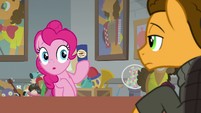 Pinkie surprised by Cheese's un-reaction S9E14