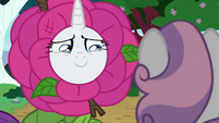 Rarity crying tears of happiness S7E6