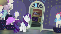 Rarity looking at the door's jingle bell S6E9