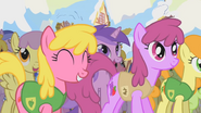 S01E11 Parasol, Cherry Berry, Amethyst Star, Berry Punch, Golden Harvest