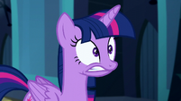 Twilight hears a familiar voice S5E26