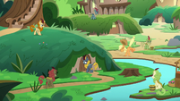 Applejack sneezing very loudly S8E23