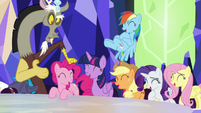 Discord knocking on Pinkie's head S5E22