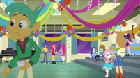 Equestria Girls and friends at after-party CYOE10c.png (1,09 Mio) Une fête à nulle autre pareille !