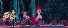 Pinkie Pie feeling sorry for Princess Skystar MLPTM