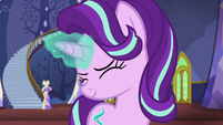 Starlight casting voice-amplifying magic S6E21