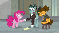 Pinkie shocks Sans Smirk with joy buzzer S9E14