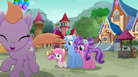 Playing fillies run past Sunny and Petunia MLPRR