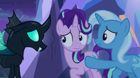Starlight uncomfortable between Thorax and Trixie S6E25
