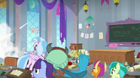 Students watch Rockhoof crash into wall S8E21