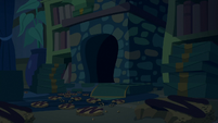 Cookies scattered around a fireplace S6E15